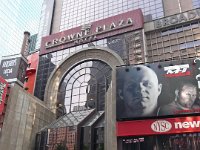 Broadway Crown Plaza P1020948