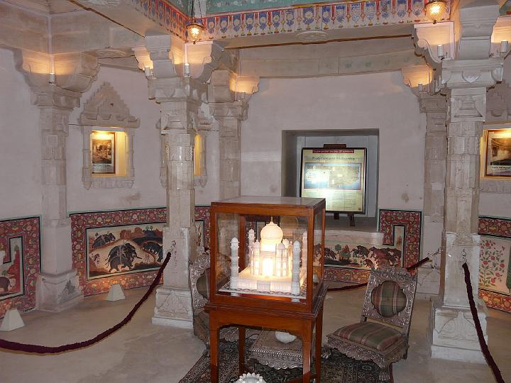 udaipur933.JPG